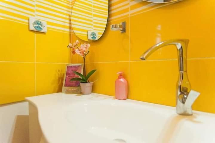 Casa Dani&Swing Bed&Books Bed and Breakfast Turin Exteriör bild
