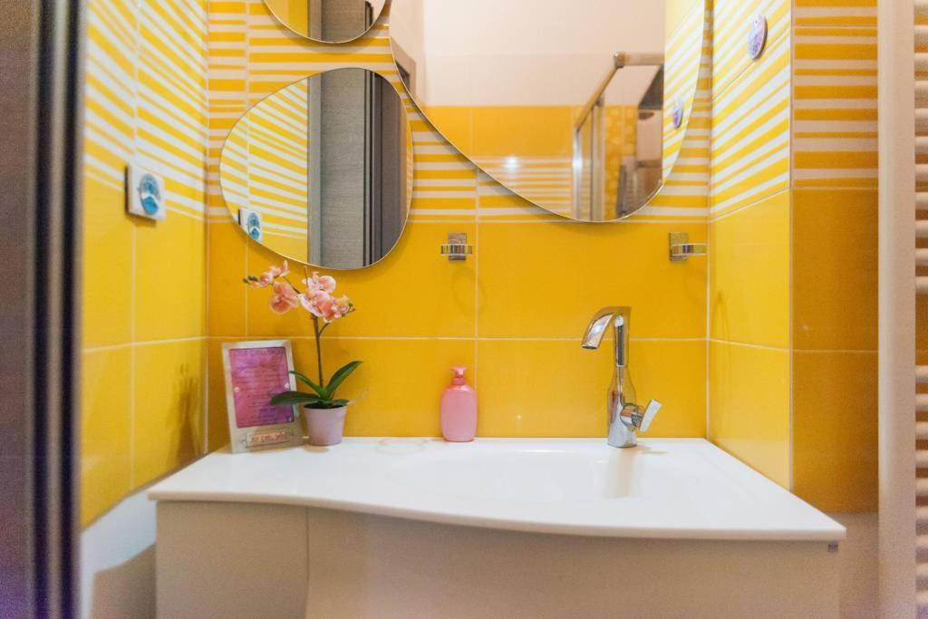Casa Dani&Swing Bed&Books Bed and Breakfast Turin Exteriör bild